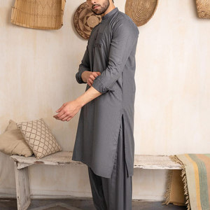 Costumes de créateur personnalisables avec Panjabi Kurta et Shalwar Bandhgala, Salwar Kameez confortable et élégant pour hommes, de haute qualité - Product Image 4