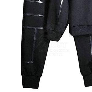 Ensemble de survêtements pour hommes au design minimaliste classique, texture douce, pour une mode décontractée intemporelle et les activités de loisirs. - Product Image 2