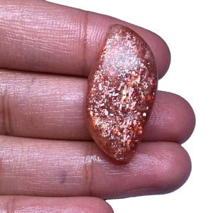 Pierre précieuse naturelle en cabochon de pierre de soleil orange, avec éclat doré et jeu de couleurs, pour bagues, pendentifs et conception de bijoux haut de gamme - Product Image 1