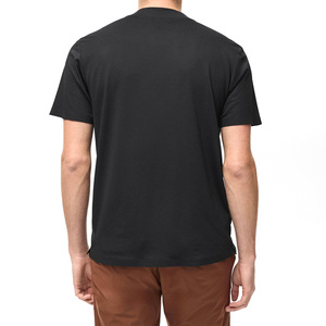 เสื้อยืดแขนสั้นสีดำสำหรับผู้ชาย แห้งเร็ว ทรงปกติ คอกลม สีพื้น ผ้าเจอร์ซีย์ลำลอง โพลีเอสเตอร์ - Product Image 4