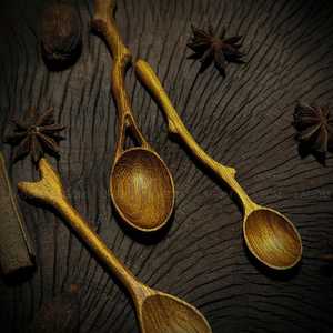 Cuillère à café en bois sculptée à la main avec décor d'oiseau, ustensile noir pour la cuisine, compatible lave-vaisselle et micro-ondes, pour la décoration de la cuisine - Product Image 3