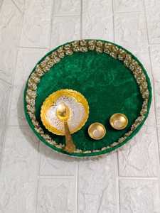 Juego de Thali Decorativo de Krishna con Tazón, Cuchara y Porta Kumkum, Decoración para Janmashtami, Regalo Espiritual, Bandeja de Ofrenda Bal Gopal - Product Image 4
