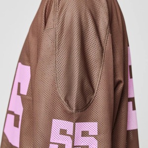 Maillot de football marron surdimensionné pour homme en maille avec imprimé rose 55, style urbain, manches courtes, respirant, vêtement de sport - Product Image 4