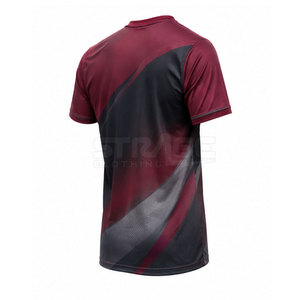 เสื้อฟุตบอลทีมชายแบบสั่งทำพิเศษ-โพลีเอสเตอร์ 100% ระบายอากาศได้ดี เป็นมิตรกับสิ่งแวดล้อม น้ำหนักเบา ซับเหงื่อ แขนสั้น ใส่ได้ทุกฤดู - Product Image 4