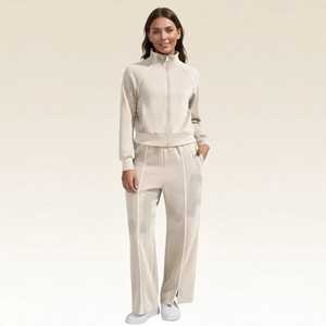 Conjunto Deportivo para Mujer de Color Sólido con Cierre de Cremallera, Chaqueta con Cuello Alto y Pantalones con Dobladillo Dividido - Product Image 1