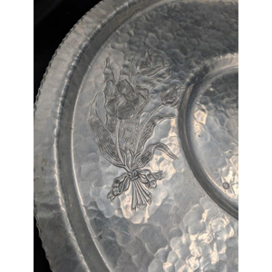 Plateau de service rond en argent avec bordure à motif floral, plateau en métal de luxe pour les collations, les fruits, les apéritifs et la décoration de la maison - Product Image 2