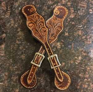 Espuelas de Cuero para Botas con Grabado Floral y Tachuelas para Equitación, Modelo LC-357, Acabado Premium, OEM y Marca Privada Disponibles - Product Image 2