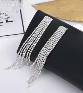 Pendientes Largos de Borla Delicada con Cuentas para Mujer, Joyería de Moda con Diamantes de Imitación Colgantes, Aleación de Zinc Bañada en Plata - Product Image 4