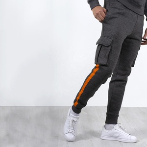 Ensemble de survêtements pour hommes de haute qualité, sur mesure, imprimés, écologiques, à séchage rapide, 100% coton, fabrication professionnelle OEM - Product Image 4