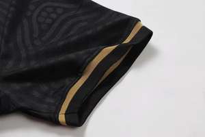 ชุดฟุตบอลชายสีดำทอง ชุดฟุตบอลสั่งทำพิเศษ ระบายอากาศได้ดี แห้งเร็ว ชุดกีฬา - Product Image 3