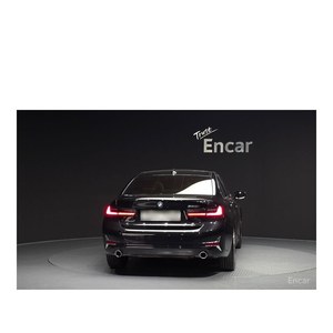 บีเอ็มดับเบิลยู ซีรีส์ 3 รุ่น 320i Luxury มิถุนายน 2021 ระยะทาง 34,944 กม. เกียร์อัตโนมัติ พวงมาลัยซ้าย มาตรฐานไอเสียยูโร 5 กล้องมองหลัง - Product Image 4