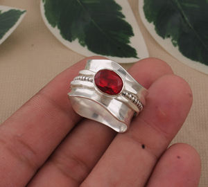 Anillo de Plata de Ley 925 Clásico con Bisel de Cuarzo Rubí de Lujo, Hecho a Mano, Cuadrado, para Mujer, Joyería de Moda al por Mayor - Product Image 2