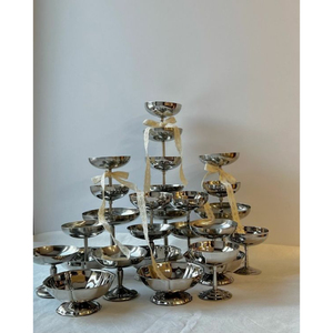 Recipientes para Servir Alimentos de Acero Inoxidable de Primera Calidad, Diseño Europeo Moderno, Plateados y Brillantes, para Servicios de Buffet y Catering - Product Image 1