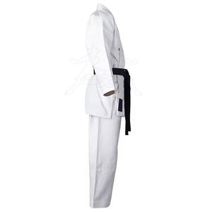 Kimono d'arts martiaux confortable avec tissu résistant et design d'entraînement professionnel, uniforme de karaté - Product Image 3