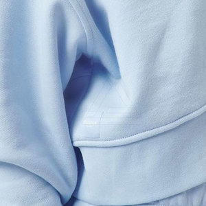 Sweat-shirt oversize court pour femme avec col rond, manches longues et tissu pour un style décontracté et superposé - Product Image 6
