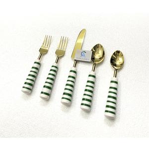 Juego de cubiertos de lujo dorados con mango de resina, regalo de boda, vajilla, cuchara, tenedor, cuchillo, cubertería para mesa de comedor - Product Image 2