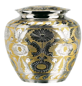 Urna ornamental de oro y plata con motivos florales en relieve para un tributo sofisticado. Atrevido. Disponible a precios de mayorista. - Product Image 1