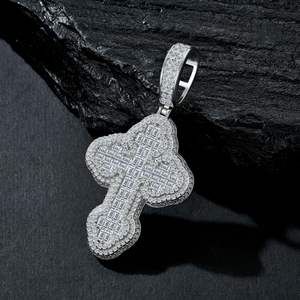 Colgante de cruz de moissanita con corte baguette y efecto Iced-Out, estilo Hip-Hop, joyería de moda, precio al por mayor - Product Image 1