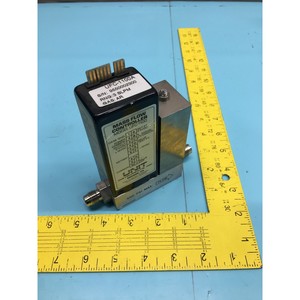 Contrôleur de débit massique UFC-1100A, MFC, Ar, 3 - Équipements et pièces semi-conducteurs d'occasion fiables à l'échelle mondiale chez - Product Image 1