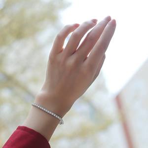 กำไลข้อมือเพชรโมอิสซาไนต์ทรงกลมคลาสสิก ตัวเรือนทองคำขาว ประดับแบบช่อง สำหรับผู้หญิง เหมาะสำหรับงานแต่งงาน - Product Image 3