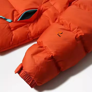 Veste matelassée pour homme fabriquée en usine avec col en fourrure pour l'hiver, veste chaude personnalisée, veste matelassée tendance pour homme, veste d'extérieur pour homme - Product Image 4