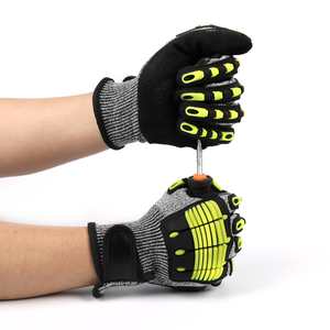 Guantes de Trabajo de Cuero TPR Resistentes a Cortes, a Impactos y al Aceite - Product Image 2
