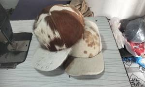 Gorra de béisbol de cuero vacuno con pelo auténtico, hecha a mano, de primera calidad, con estampado de piel auténtica, para hombre. - Product Image 6