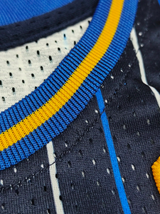 Camiseta de Baloncesto Azul Marino Personalizada con Rayas Amarillas, Uniforme Deportivo sin Mangas para Equipo - Product Image 3