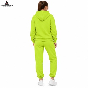 Conjunto Deportivo de 2 Piezas para Mujer, Sudadera con Capucha y Pantalones Largos de Felpa, Cálido y Holgado para Otoño/Invierno - Product Image 2