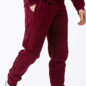 Survêtement à capuche bordeaux pour homme, manches longues, design uni, vêtement décontracté, 100% coton, poids moyen, coupe régulière avec poches latérales - Product Image 4