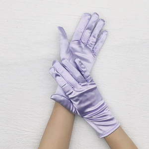 Gants élégants en satin pour femme, longueur poignet, plusieurs couleurs, séchage rapide, pour soirées printemps/été, en polyester et coton durables - Product Image 4