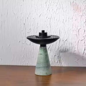 Quemador de Bakhoor con Diseño Floral, Cuerpo Metálico, Acabado en Color Gris Oscuro, Porta Perfume Tradicional de Oriente Medio - Product Image 6
