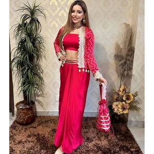 Conjunto de Fiesta Elegante con Dhoti, Blusa y Koti en Tela Satén - Product Image 2