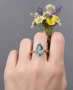 Anillo Apilable de Plata de Ley con Cianita Azul Natural, Certificado por IGI, para Bodas Modernas y Minimalistas, Tonos Oceánicos Suaves, Diseño de Lujo - Product Image 2