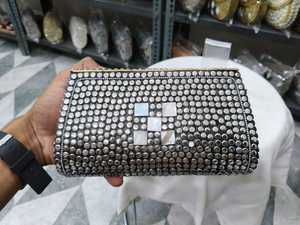 Bolso de Mano para <span class=keywords><strong>Mujer</strong></span> Shakuntala Vintage, Diseño de Mosaico de Latón con Piedras y Conchas, Ecológico, Grabado con Láser, Tema de Amor, Hecho a Mano - Product Image 6
