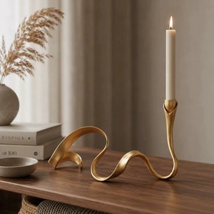 Candelabro Moderno de Metal con Forma de Serpiente, Diseño Minimalista y Abstracto para Decoración del Hogar - Product Image 3