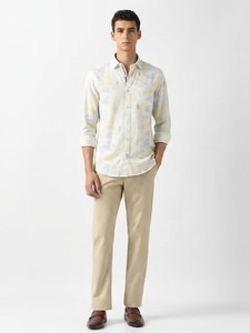 Enovate Men's Geometric Printed Breathable Casual Shirt White Base Yellow Gray Shapes Full Sleeve Turn-<b>down</b> Collar Slim Fit - Product Image 2