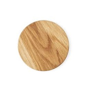 Plato ovalado de madera para servir, hecho a mano, diseño minimalista, madera maciza pulida, sirve como base elegante en una mesa de café. - Product Image 4