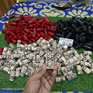 Nouveau design Buffalo Bone Gaming Dice - Product Image 1