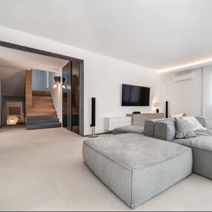 หินอิตาลีเผาผนึกขนาด 1620x3240 มม. รุ่นโมเดิร์นหรูหรา หนา 12 มม. สีเบจคาลเซ่บิอันโก โทนสีอ่อนธรรมชาติ สไตล์มินิมอล สำหรับเคาน์เตอร์แบบสั่งทำ - Product Image 1