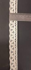 Dentelle GPO douce et légère, idéale pour les bordures de sari, les dupattas et les modèles de blouses. - Product Image 4