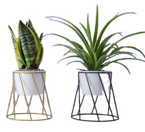 Macetas de flores y plantas blancas modernas para interior/exterior, elegante soporte de Metal, modelo internacional Rayan, personalizado para el jardín del hogar - Product Image 1