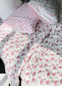 Ensemble de literie réversible AC Dohar en coton imprimé à la main avec motifs de flamants roses et de lotus, style Jaipuri Razai / Couette décorative - Product Image 4