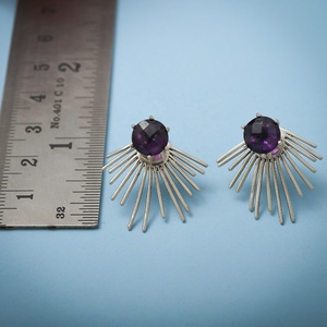 ต่างหูพลอยอเมทิสต์ธรรมชาติทรงกลมสีม่วงเจียระไนแบบรัศมี - Product Image 3