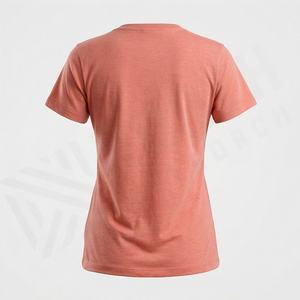 T-shirt uni pour femme, essentiel au quotidien, style minimaliste, finition soignée, design tendance Halloween, couleur personnalisable - Product Image 2