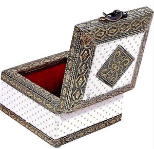 Caja de Joyas Hecha a Mano, Eleva Tu Colección con Nuestras Elegantes Cajas de Joyería Metálicas para Guardar Joyas - Product Image 3