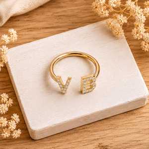 Anillo Abierto Ajustable de Oro Sólido de 14K con Diamantes y Letra Inicial Personalizada, Joyería con Nombre Personalizado, Regalo para Ella - Product Image 1
