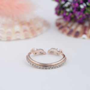 Bague classique en argent sterling 925 plaqué or avec moissanite cubique taille marquise et motif feuille pour femme - Product Image 4