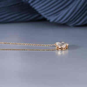 Colgante de Lujo de Plata S925 con Moissanita de Corte Ovalado para Mujer, 2.02 CT, Calidad VS EF, 3 Piedras, Forma Ovalada, Joyería de Oro Amarillo, Regalo - Product Image 5