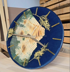 Horloge murale personnalisée en quartz, bois d'acacia et résine époxy, design industriel, affichage à aiguilles, cadeau de Noël idéal - Product Image 1